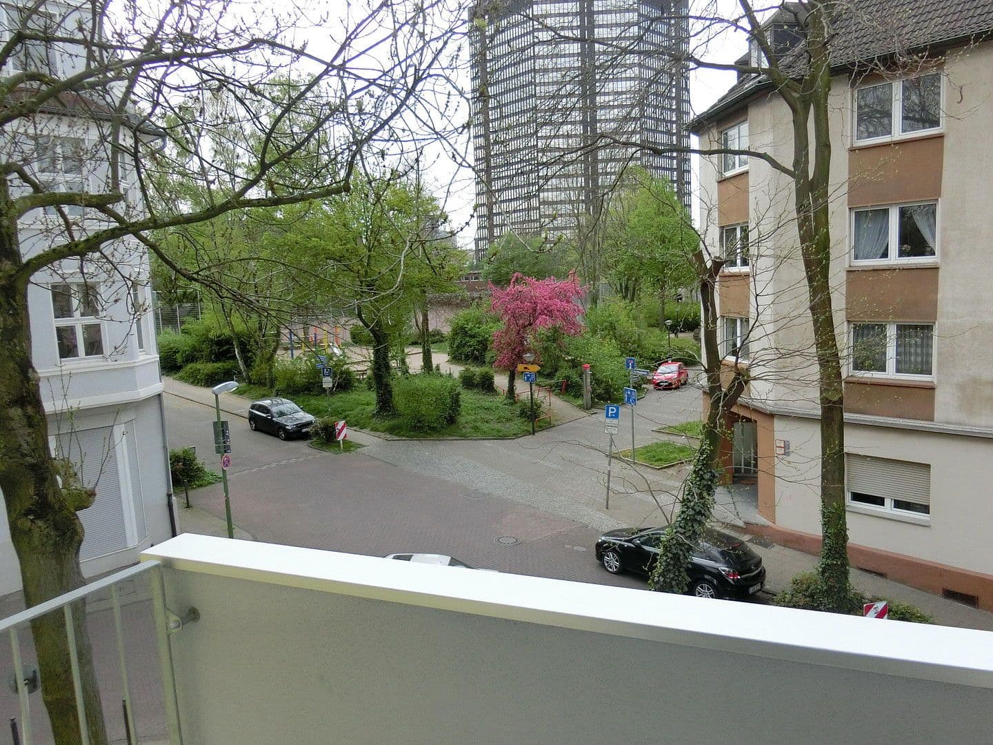 Prenájom bytu 1-izbový 40 m², Waldthausenstr. 41, Essen, Severné Porýnie - Westfálsko Prenájom bytu 1-izbový 40 m², Waldthausenstr. 41, Essen, Severné Porýnie - Westfálsko