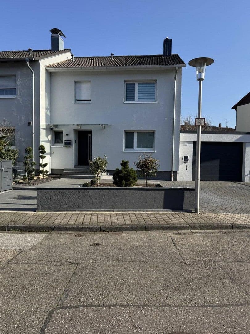 Predaj domu 115 m², pozemek 395 m², Forlenweg 16, Rastatt, Bádensko-Wurttembersko Predaj domu 115 m², pozemek 395 m², Forlenweg 16, Rastatt, Bádensko-Wurttembersko