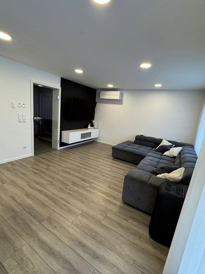 Predaj domu 115 m², pozemek 395 m², Forlenweg 16, Rastatt, Bádensko-Wurttembersko Predaj domu 115 m², pozemek 395 m², Forlenweg 16, Rastatt, Bádensko-Wurttembersko