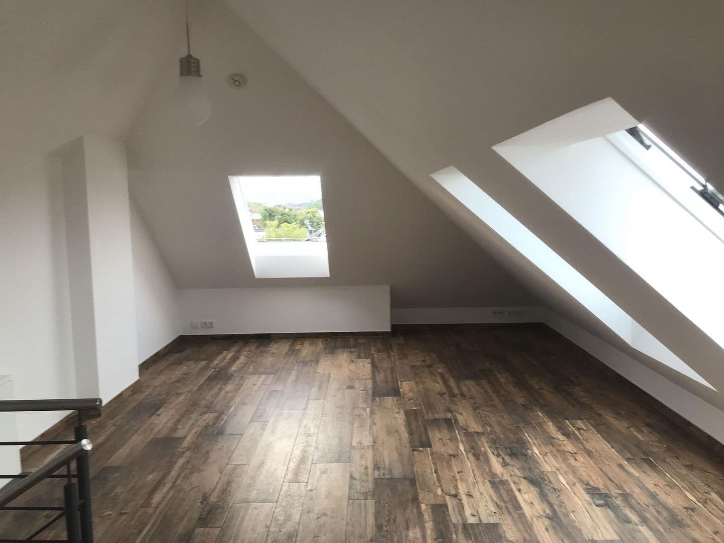 Prenájom bytu 3-izbový 82 m², Frankfurt am Main, Hesensko Prenájom bytu 3-izbový 82 m², Frankfurt am Main, Hesensko