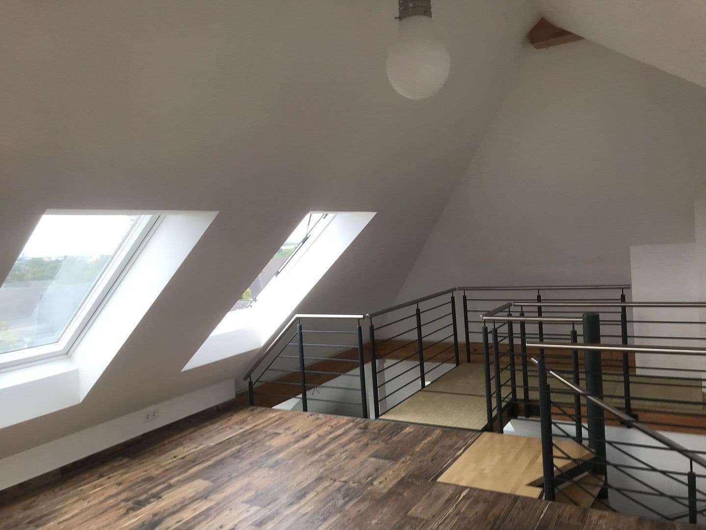 Prenájom bytu 3-izbový 82 m², Frankfurt am Main, Hesensko Prenájom bytu 3-izbový 82 m², Frankfurt am Main, Hesensko