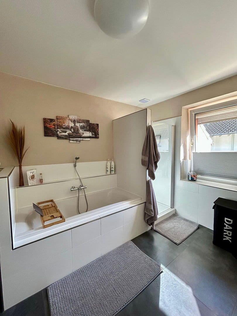 Predaj domu 187 m², pozemek 320 m², Weilerbach, Porýnie-Falcko Predaj domu 187 m², pozemek 320 m², Weilerbach, Porýnie-Falcko