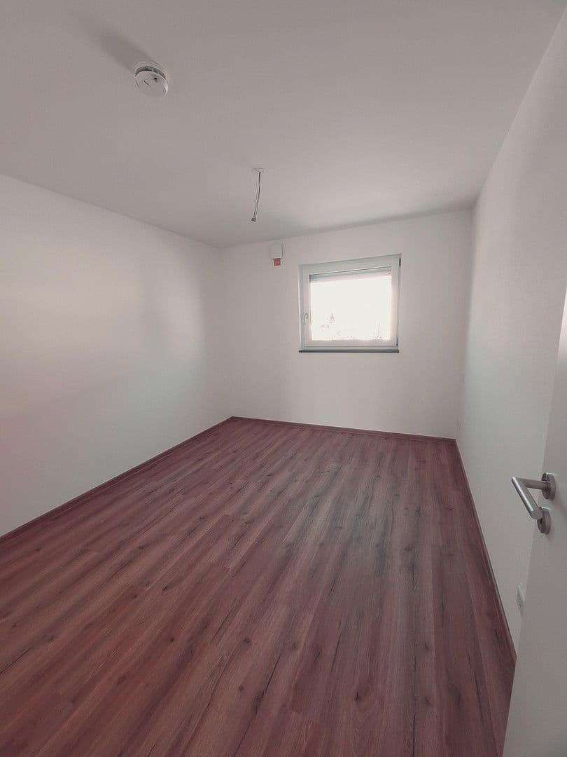 Prenájom bytu 3-izbový 68 m², Baar-Ebenhausen, Bavorsko Prenájom bytu 3-izbový 68 m², Baar-Ebenhausen, Bavorsko