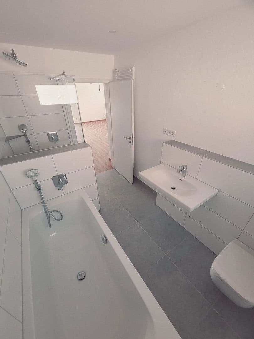 Prenájom bytu 3-izbový 68 m², Baar-Ebenhausen, Bavorsko Prenájom bytu 3-izbový 68 m², Baar-Ebenhausen, Bavorsko