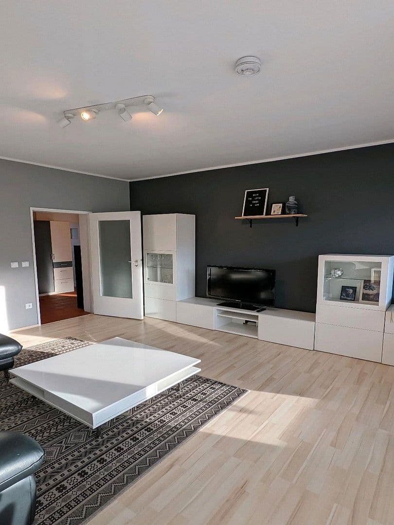 Prenájom bytu 2-izbový 59 m², Berlin, Berlín Prenájom bytu 2-izbový 59 m², Berlin, Berlín