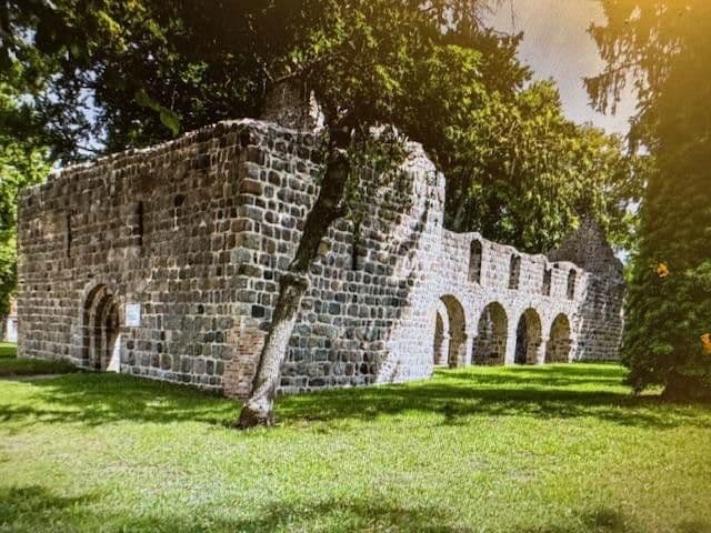 Predaj domu 325 m², pozemek 480 m², Dammstrasse 39, Möckern, Sasko-Anhaltsko Predaj domu 325 m², pozemek 480 m², Dammstrasse 39, Möckern, Sasko-Anhaltsko