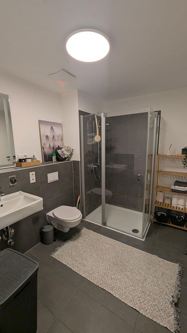 Prenájom bytu 5-izbový 46 m², Freienwalder Str. 35, Berlin, Berlín Prenájom bytu 5-izbový 46 m², Freienwalder Str. 35, Berlin, Berlín