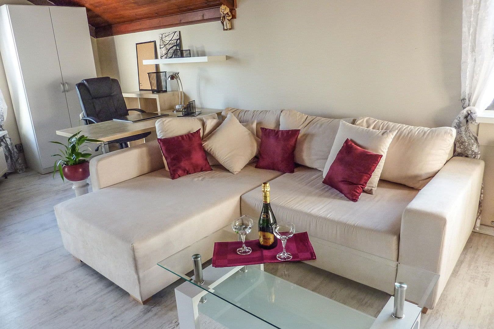 Prenájom bytu 1-izbový 51 m², Friedrichsdorf, Hesensko Prenájom bytu 1-izbový 51 m², Friedrichsdorf, Hesensko