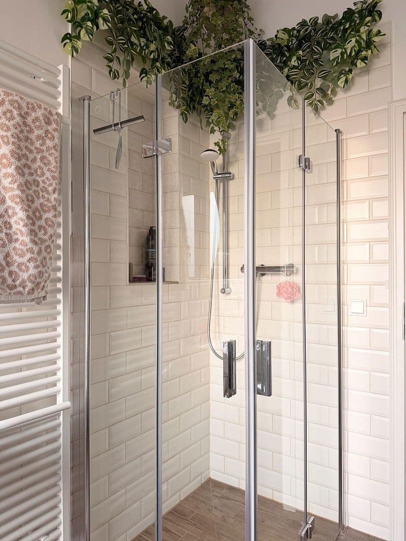 Predaj domu 230 m², pozemek 350 m², Lutherstrasse 3, Schwerin, Meklenbursko-Predpomoransko Predaj domu 230 m², pozemek 350 m², Lutherstrasse 3, Schwerin, Meklenbursko-Predpomoransko