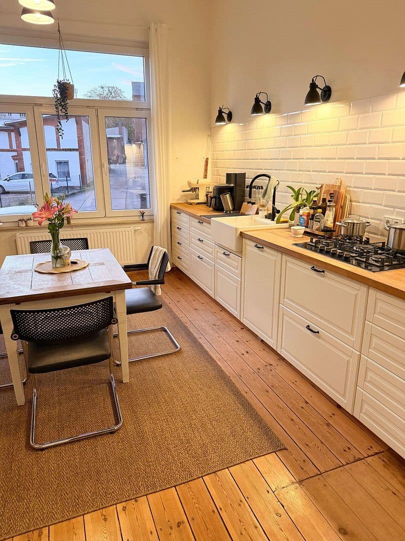 Predaj domu 230 m², pozemek 350 m², Lutherstrasse 3, Schwerin, Meklenbursko-Predpomoransko Predaj domu 230 m², pozemek 350 m², Lutherstrasse 3, Schwerin, Meklenbursko-Predpomoransko