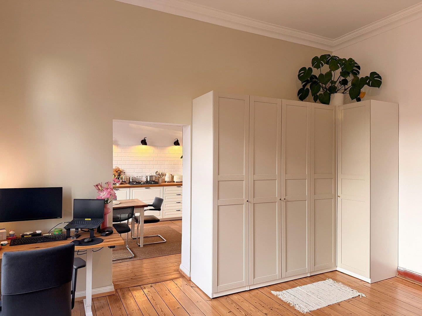 Predaj domu 230 m², pozemek 350 m², Lutherstrasse 3, Schwerin, Meklenbursko-Predpomoransko Predaj domu 230 m², pozemek 350 m², Lutherstrasse 3, Schwerin, Meklenbursko-Predpomoransko