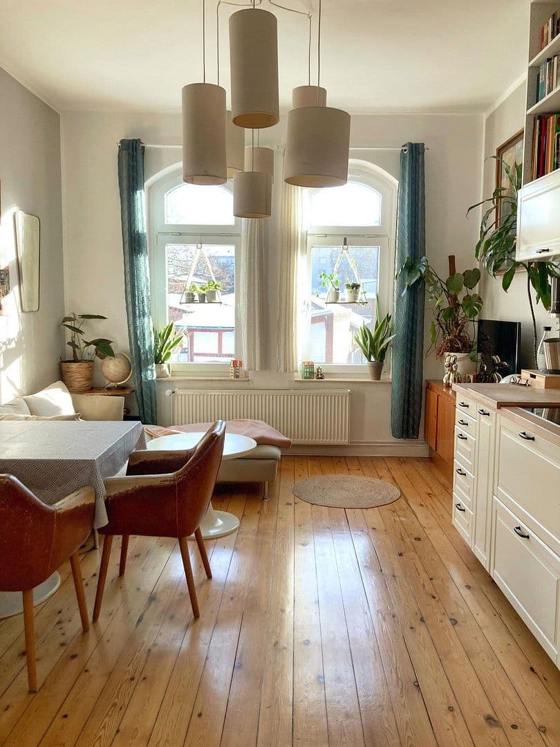 Predaj domu 230 m², pozemek 350 m², Lutherstrasse 3, Schwerin, Meklenbursko-Predpomoransko Predaj domu 230 m², pozemek 350 m², Lutherstrasse 3, Schwerin, Meklenbursko-Predpomoransko