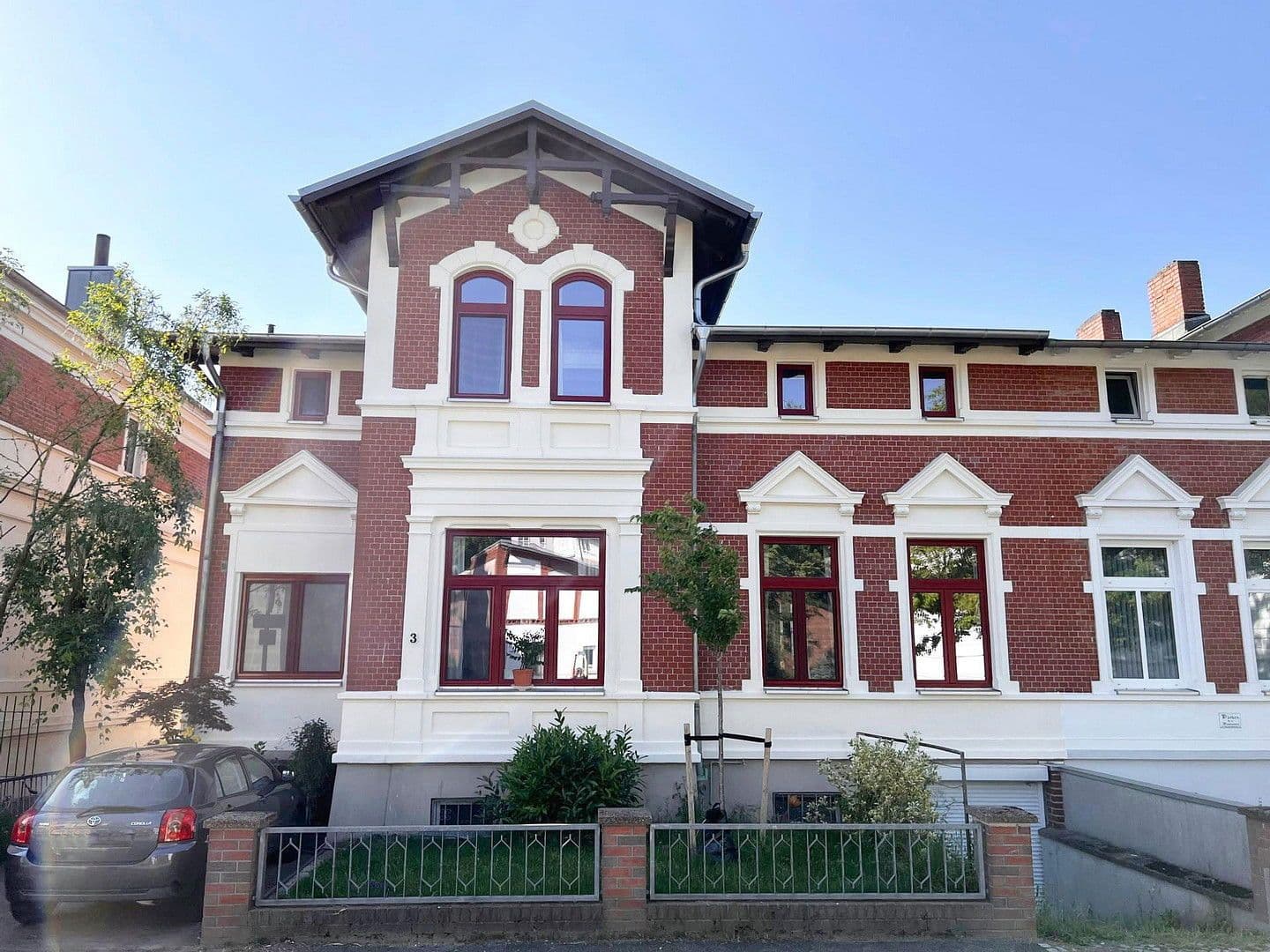 Predaj domu 230 m², pozemek 350 m², Lutherstrasse 3, Schwerin, Meklenbursko-Predpomoransko Predaj domu 230 m², pozemek 350 m², Lutherstrasse 3, Schwerin, Meklenbursko-Predpomoransko