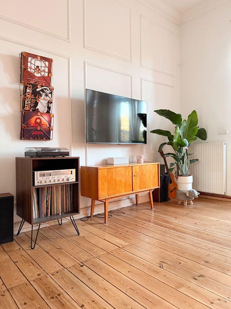 Predaj domu 230 m², pozemek 350 m², Lutherstrasse 3, Schwerin, Meklenbursko-Predpomoransko Predaj domu 230 m², pozemek 350 m², Lutherstrasse 3, Schwerin, Meklenbursko-Predpomoransko