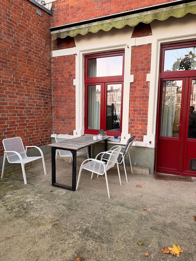 Predaj domu 230 m², pozemek 350 m², Lutherstrasse 3, Schwerin, Meklenbursko-Predpomoransko Predaj domu 230 m², pozemek 350 m², Lutherstrasse 3, Schwerin, Meklenbursko-Predpomoransko