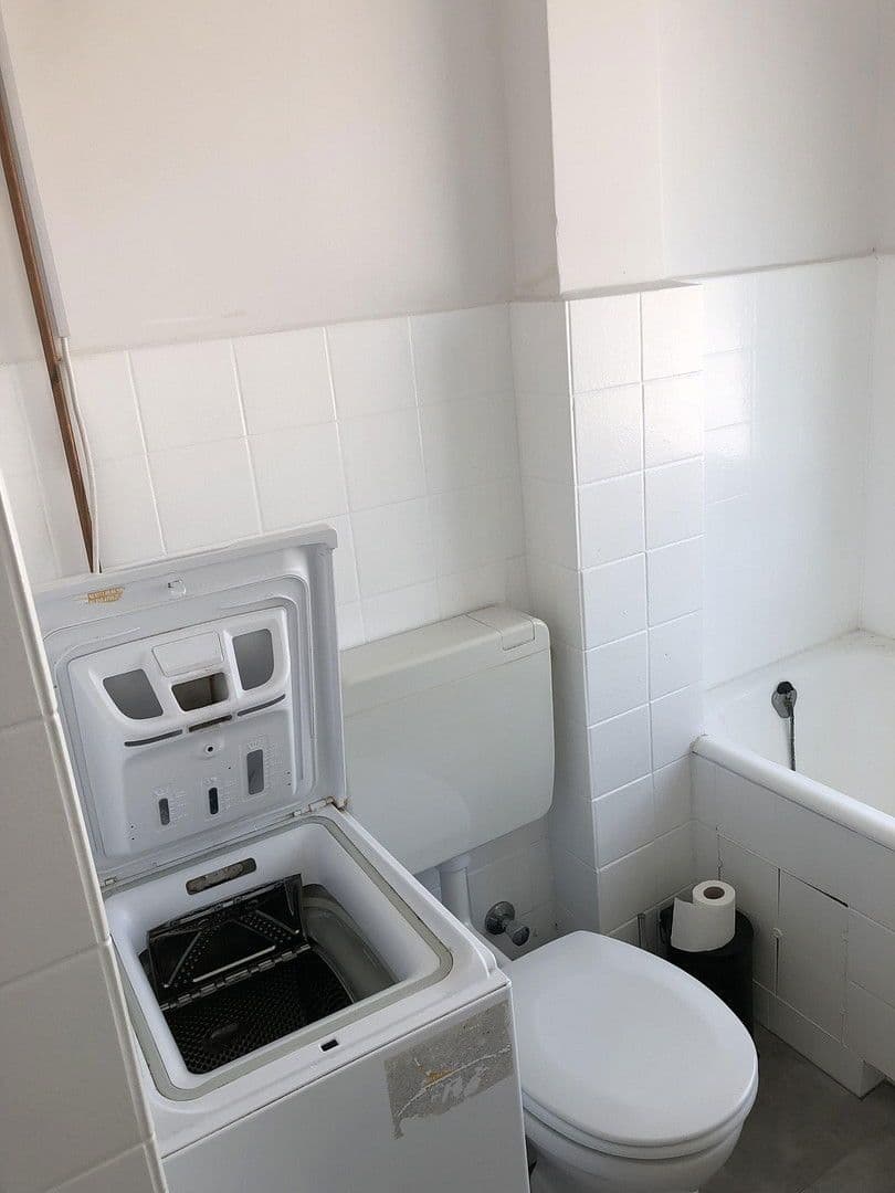 Prenájom bytu 3-izbový 76 m², Kanalstraße 5, Bremerhaven, Brémy Prenájom bytu 3-izbový 76 m², Kanalstraße 5, Bremerhaven, Brémy