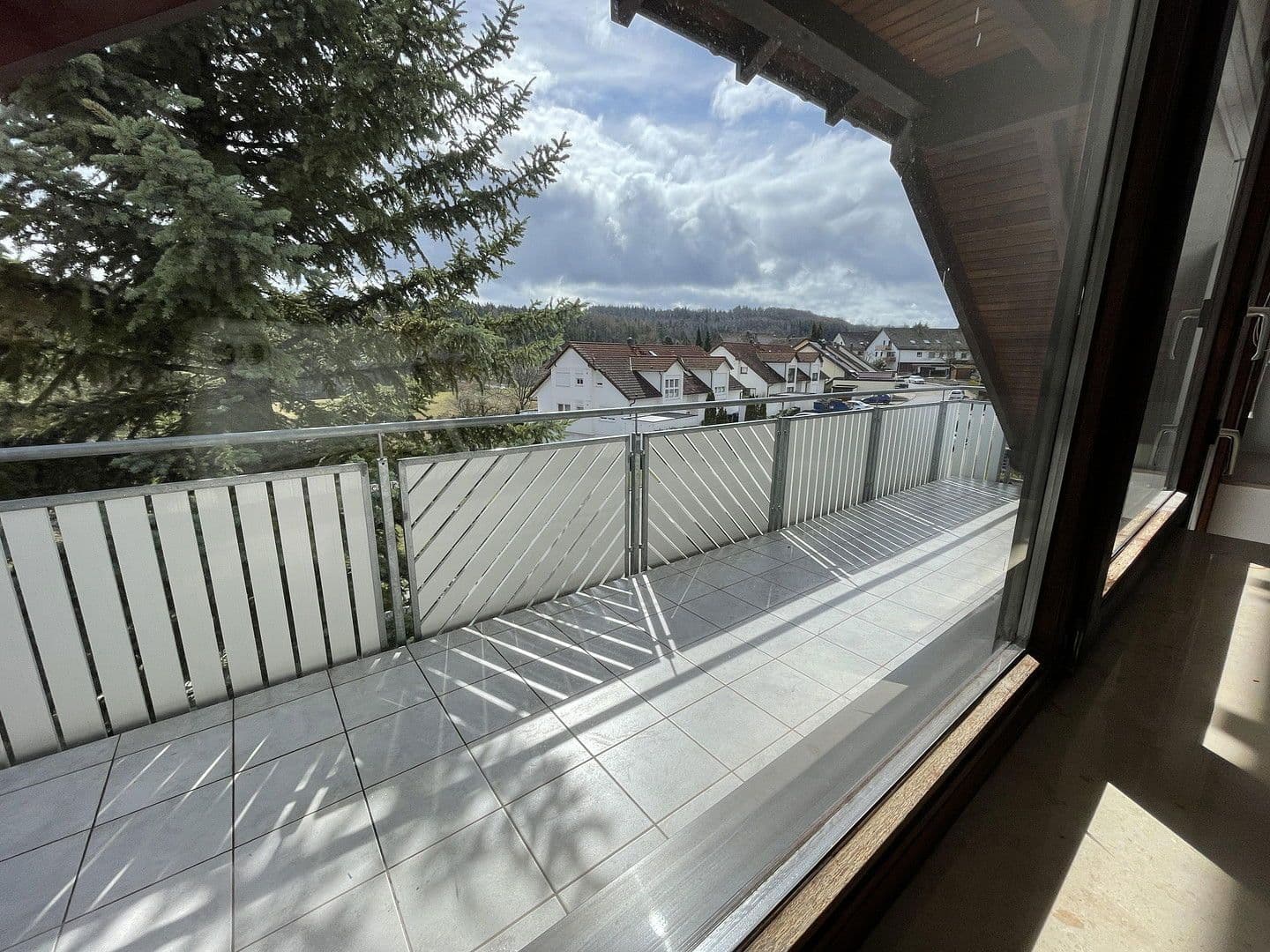 Prenájom bytu 2-izbový 74 m², Wüstenrot, Bádensko-Wurttembersko Prenájom bytu 2-izbový 74 m², Wüstenrot, Bádensko-Wurttembersko