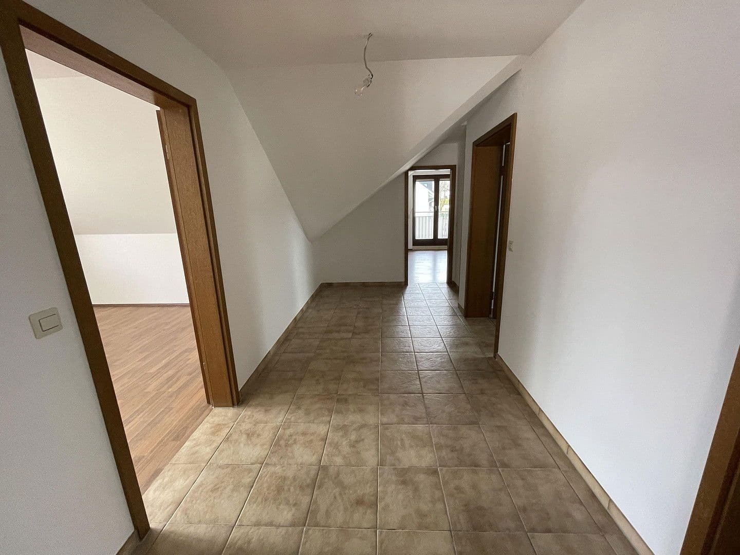 Prenájom bytu 2-izbový 74 m², Wüstenrot, Bádensko-Wurttembersko Prenájom bytu 2-izbový 74 m², Wüstenrot, Bádensko-Wurttembersko