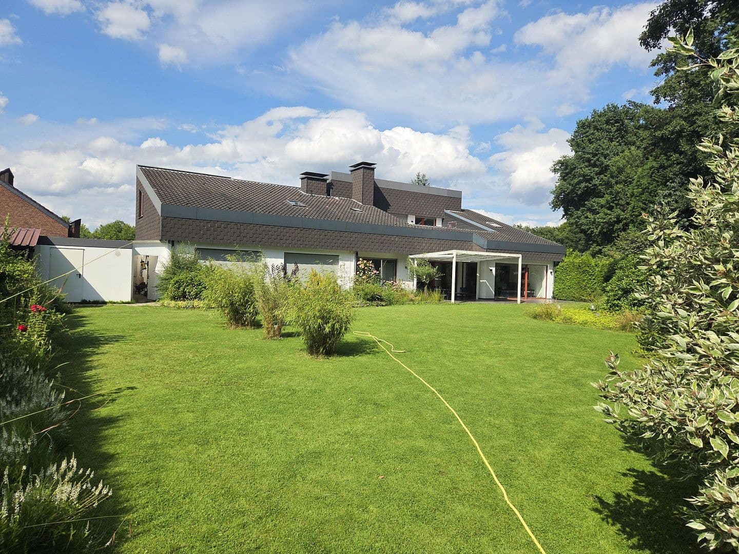 Predaj domu 273 m², pozemek 1.784 m², August-Schmidt-Straße 6, Gladbeck, Severné Porýnie - Westfálsko Predaj domu 273 m², pozemek 1.784 m², August-Schmidt-Straße 6, Gladbeck, Severné Porýnie - Westfálsko