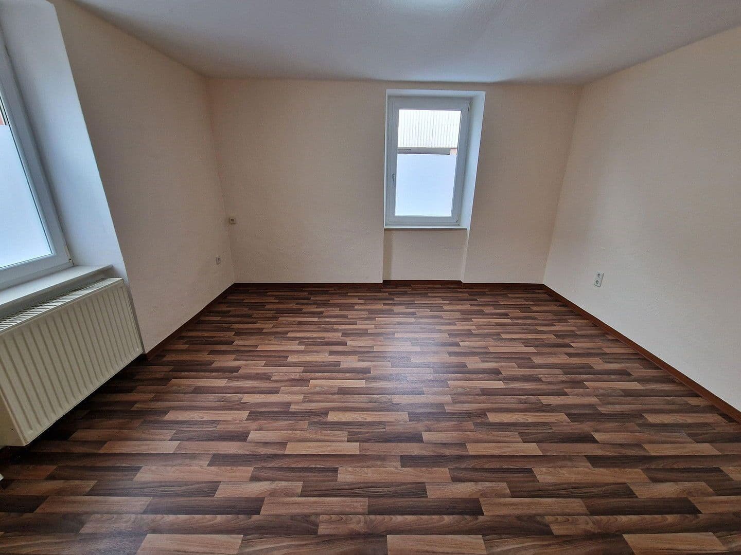 Prenájom bytu 2-izbový 36 m², Staatstraße 44, Neidenfels, Porýnie-Falcko Prenájom bytu 2-izbový 36 m², Staatstraße 44, Neidenfels, Porýnie-Falcko