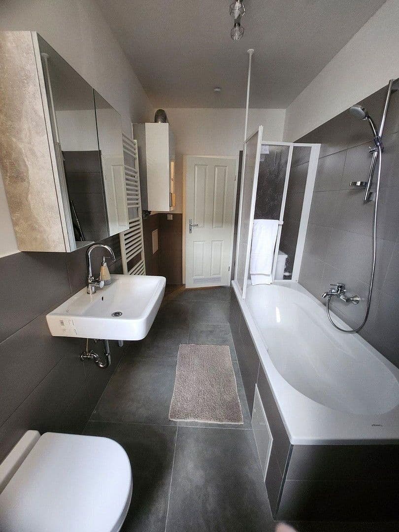 Prenájom bytu 2-izbový 76 m², Wiesbaden, Hesensko Prenájom bytu 2-izbový 76 m², Wiesbaden, Hesensko