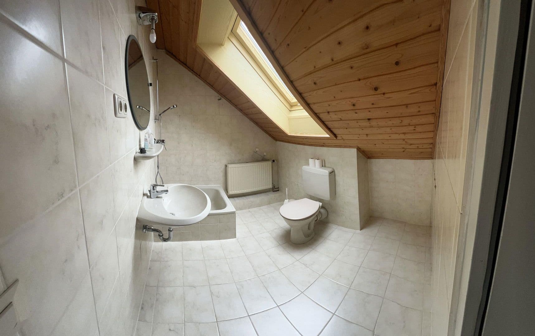 Predaj domu 160 m², pozemek 207 m², Karwendelstraße 188, Ebersberg, Bavorsko Predaj domu 160 m², pozemek 207 m², Karwendelstraße 188, Ebersberg, Bavorsko