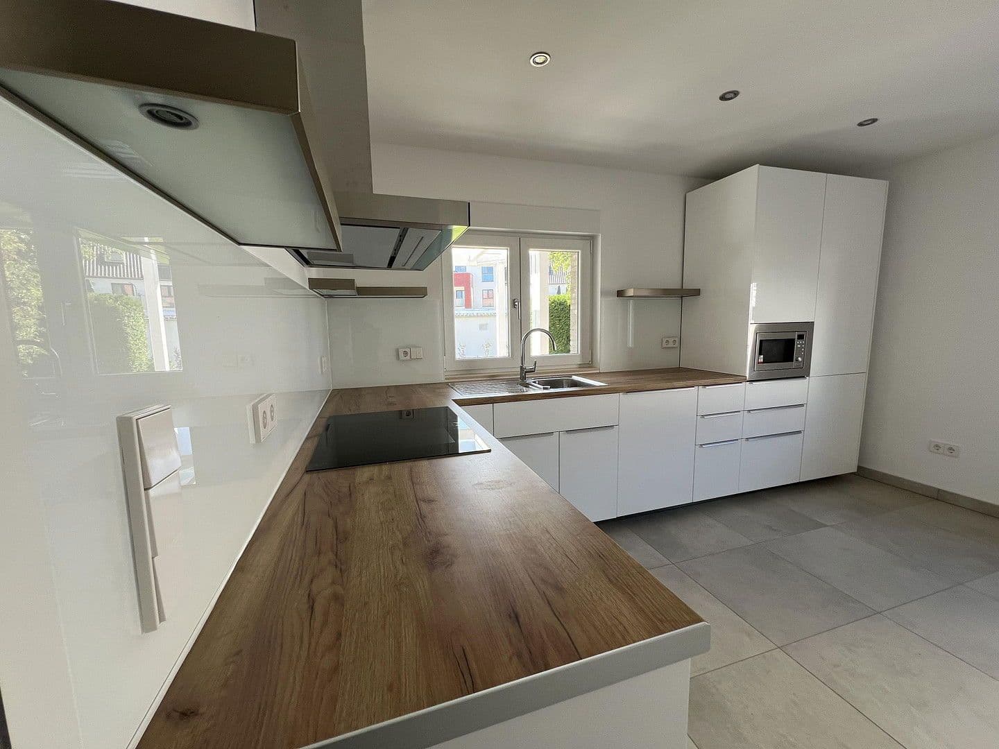 Prenájom domu 133 m², pozemek 591 m², Wolfsburg, Dolné Sasko Prenájom domu 133 m², pozemek 591 m², Wolfsburg, Dolné Sasko