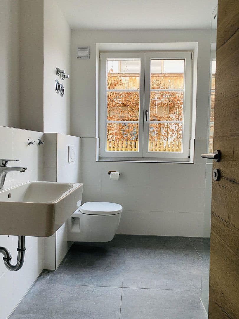 Prenájom bytu 2-izbový 57 m², Fraßhauser Straße 9b, Otterfing, Bavorsko Prenájom bytu 2-izbový 57 m², Fraßhauser Straße 9b, Otterfing, Bavorsko