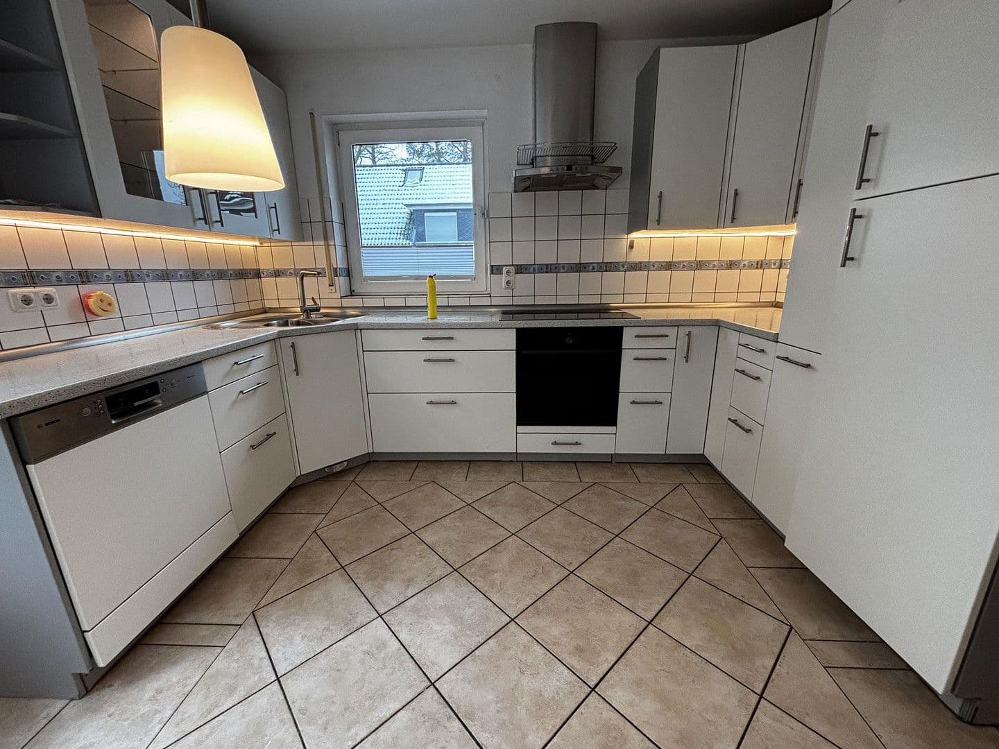 Predaj domu 155 m², pozemek 450 m², Talweg, 4M, Hamburg, Hamburg Predaj domu 155 m², pozemek 450 m², Talweg, 4M, Hamburg, Hamburg