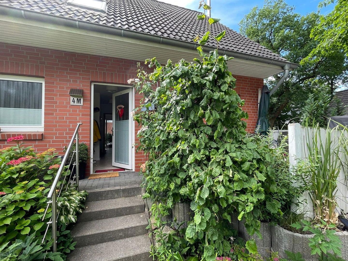 Predaj domu 155 m², pozemek 450 m², Talweg, 4M, Hamburg, Hamburg Predaj domu 155 m², pozemek 450 m², Talweg, 4M, Hamburg, Hamburg