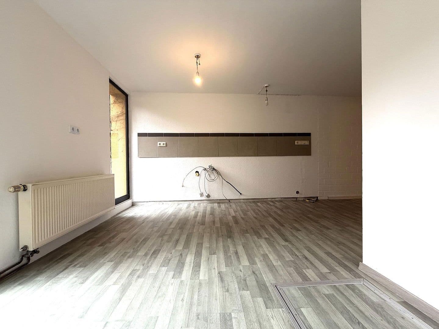 Predaj domu 277 m², pozemek 803 m², Butzweiler Str. 52, Kordel, Porýnie-Falcko Predaj domu 277 m², pozemek 803 m², Butzweiler Str. 52, Kordel, Porýnie-Falcko