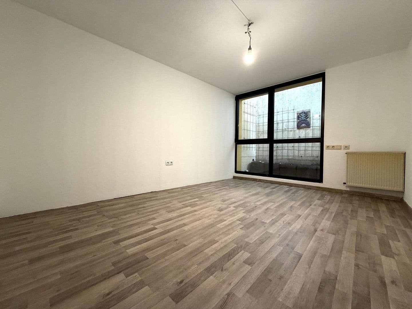 Predaj domu 277 m², pozemek 803 m², Butzweiler Str. 52, Kordel, Porýnie-Falcko Predaj domu 277 m², pozemek 803 m², Butzweiler Str. 52, Kordel, Porýnie-Falcko