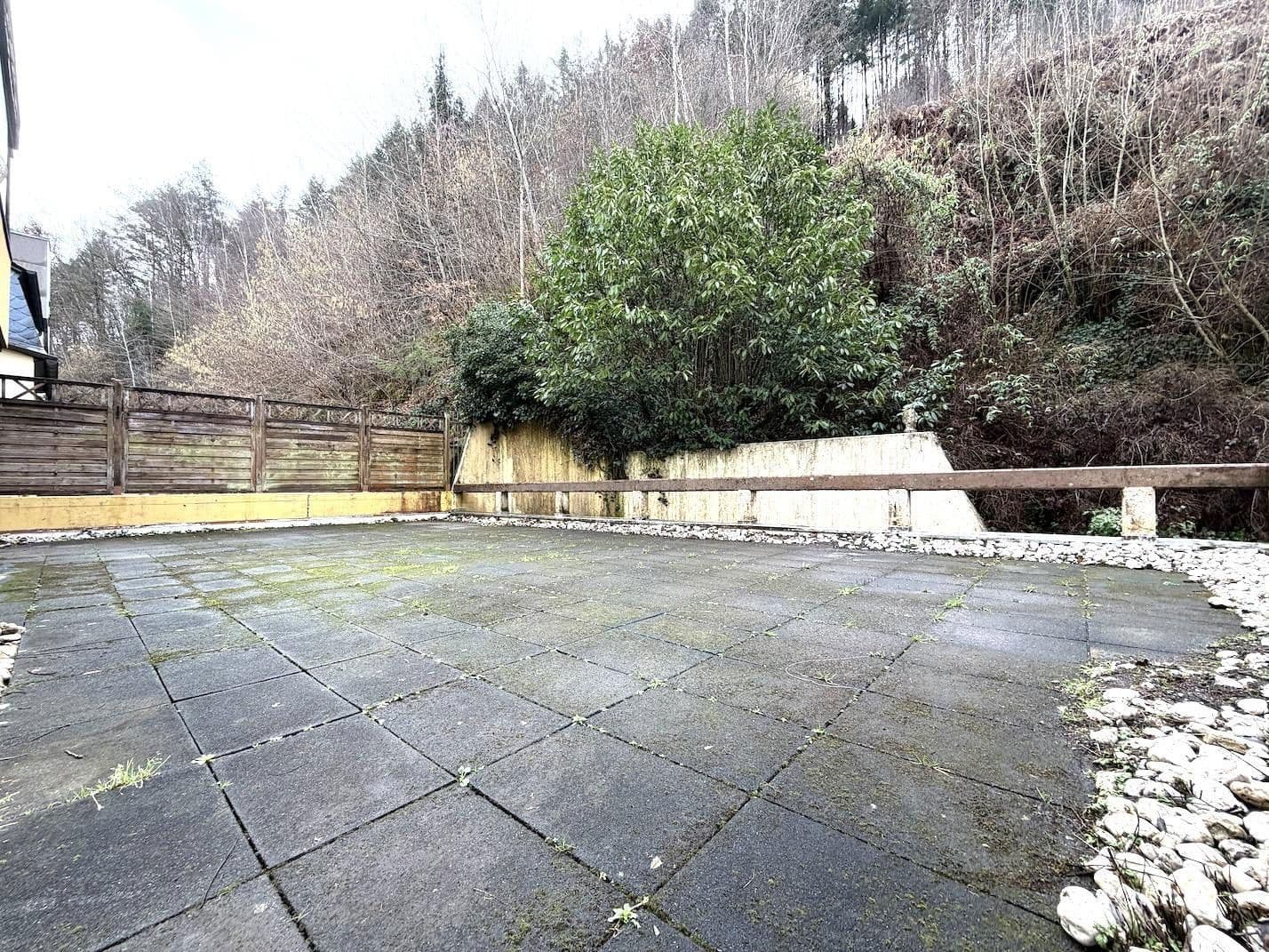 Predaj domu 277 m², pozemek 803 m², Butzweiler Str. 52, Kordel, Porýnie-Falcko Predaj domu 277 m², pozemek 803 m², Butzweiler Str. 52, Kordel, Porýnie-Falcko