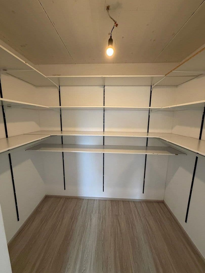 Predaj bytu 3-izbový 90 m², Biebesheim am Rhein, Hesensko Predaj bytu 3-izbový 90 m², Biebesheim am Rhein, Hesensko