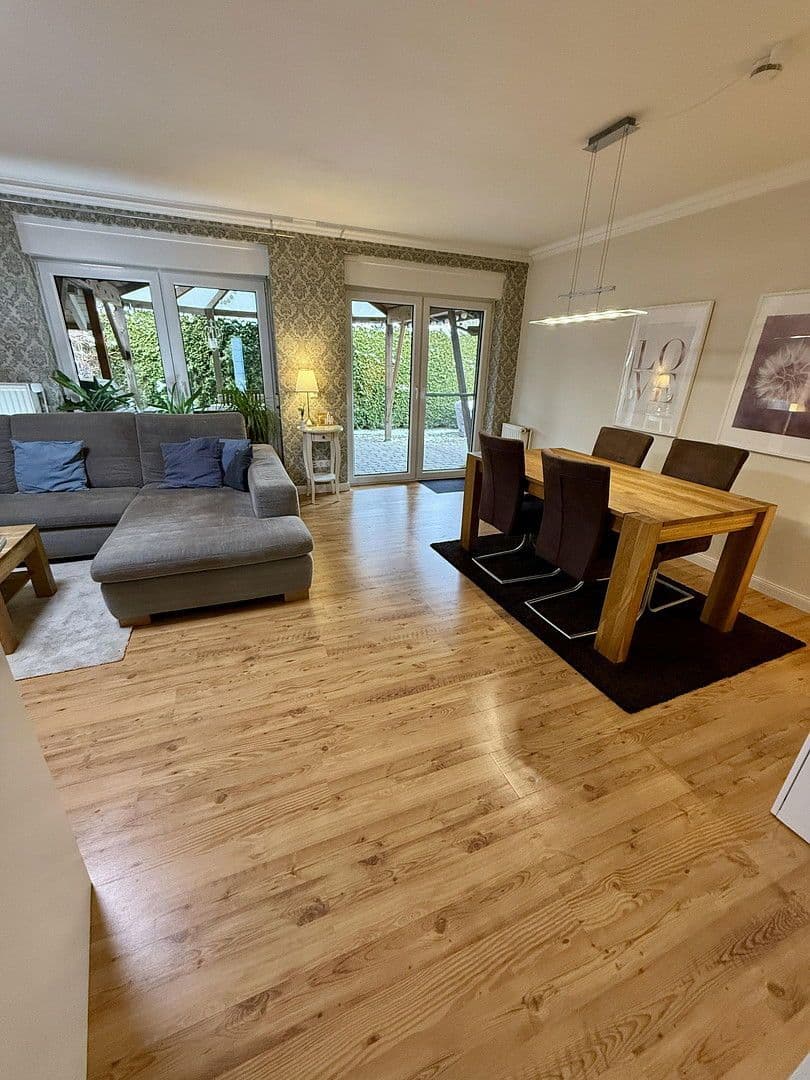 Predaj domu 142 m², pozemek 418 m², Stelle, Dolné Sasko Predaj domu 142 m², pozemek 418 m², Stelle, Dolné Sasko