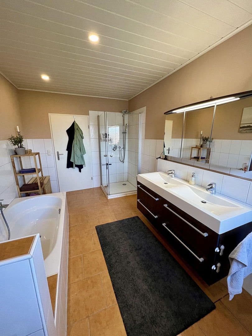 Predaj domu 142 m², pozemek 418 m², Stelle, Dolné Sasko Predaj domu 142 m², pozemek 418 m², Stelle, Dolné Sasko