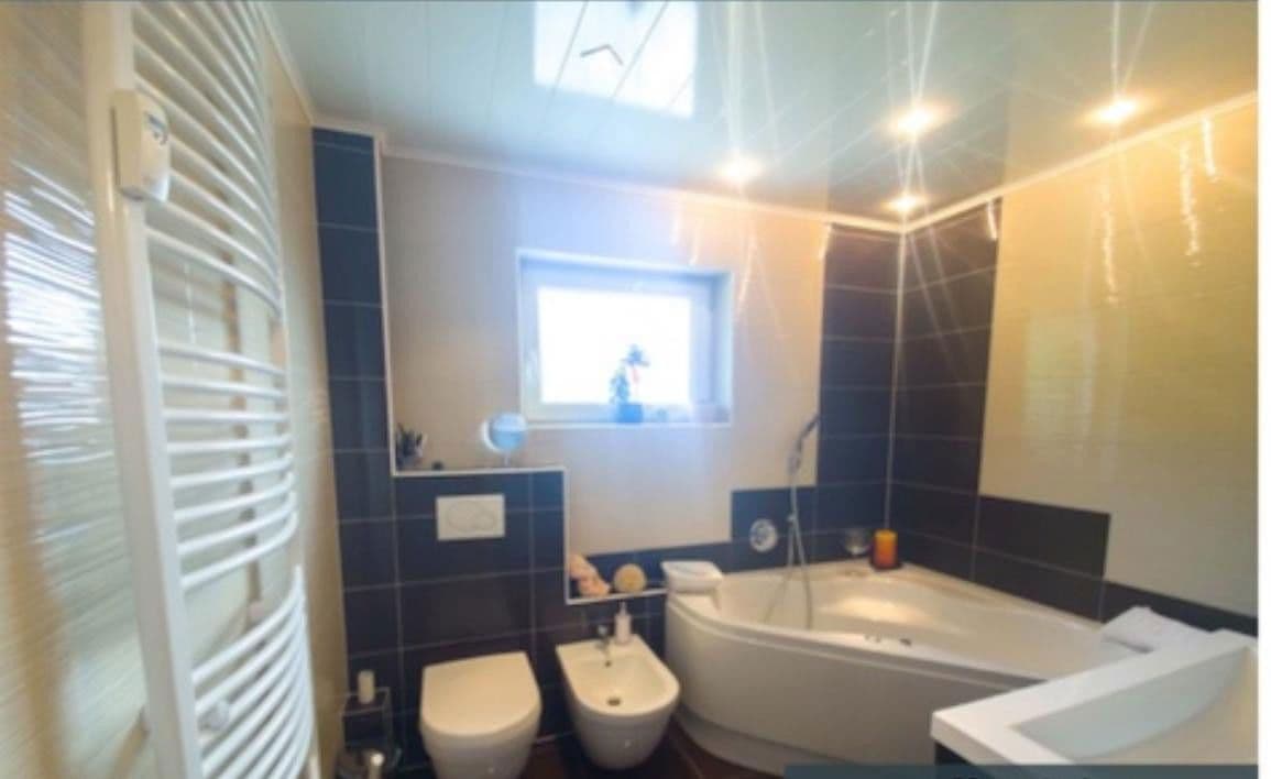 Prenájom bytu 5-izbový 90 m², Lahr/Schwarzwald, Bádensko-Wurttembersko Prenájom bytu 5-izbový 90 m², Lahr/Schwarzwald, Bádensko-Wurttembersko