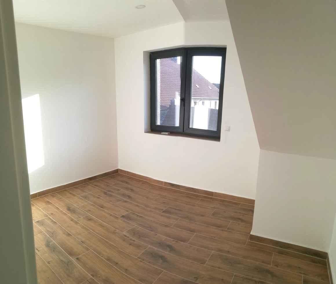 Prenájom domu 160 m², pozemek 385 m², Wächtersbach, Hesensko Prenájom domu 160 m², pozemek 385 m², Wächtersbach, Hesensko