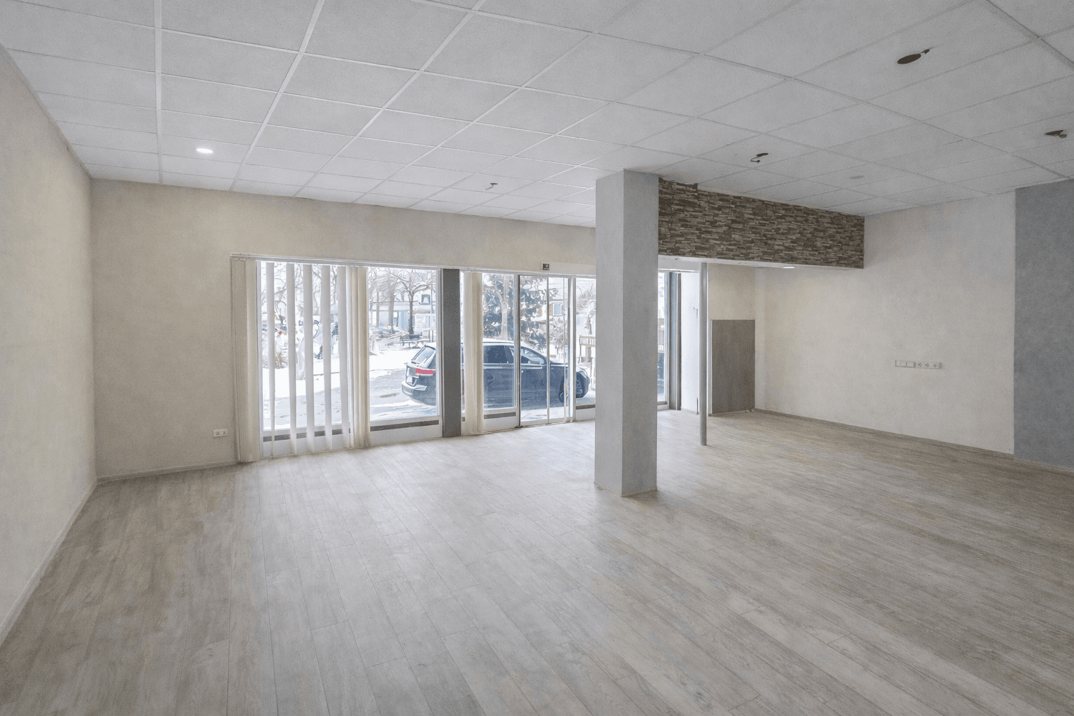 Prenájom kancelárie 50 m², Rathausplatz 3, Mühlacker, Bádensko-Wurttembersko Prenájom kancelárie 50 m², Rathausplatz 3, Mühlacker, Bádensko-Wurttembersko