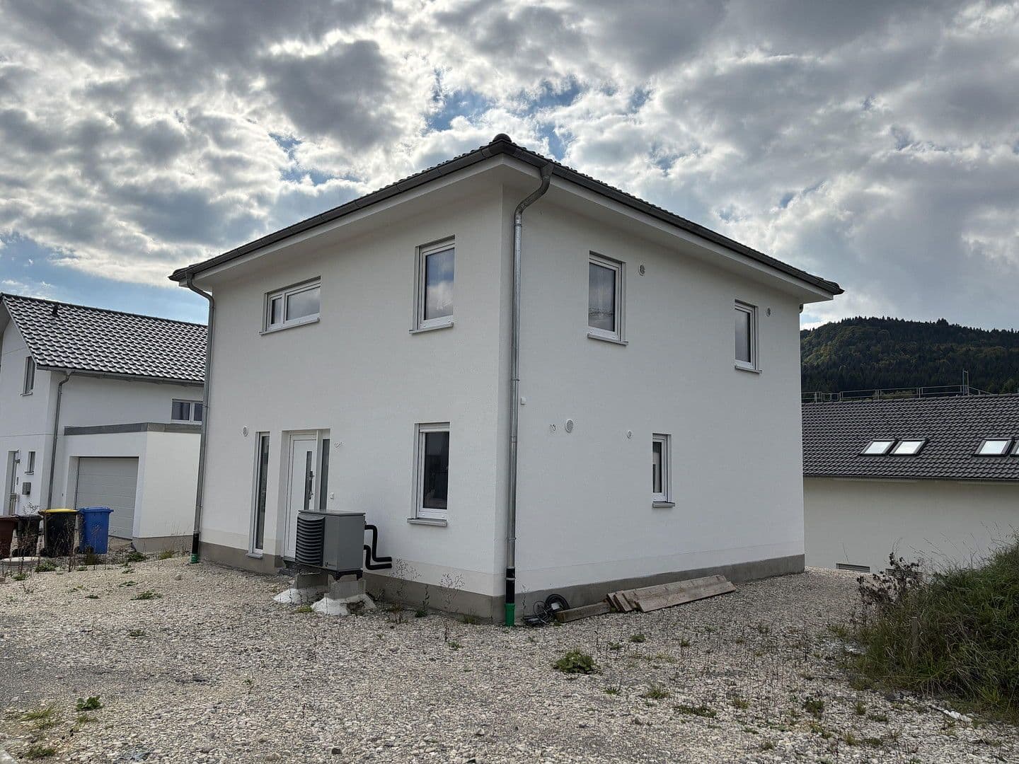 Predaj domu 124 m², pozemek 459 m², Wehingen, Bádensko-Wurttembersko Predaj domu 124 m², pozemek 459 m², Wehingen, Bádensko-Wurttembersko
