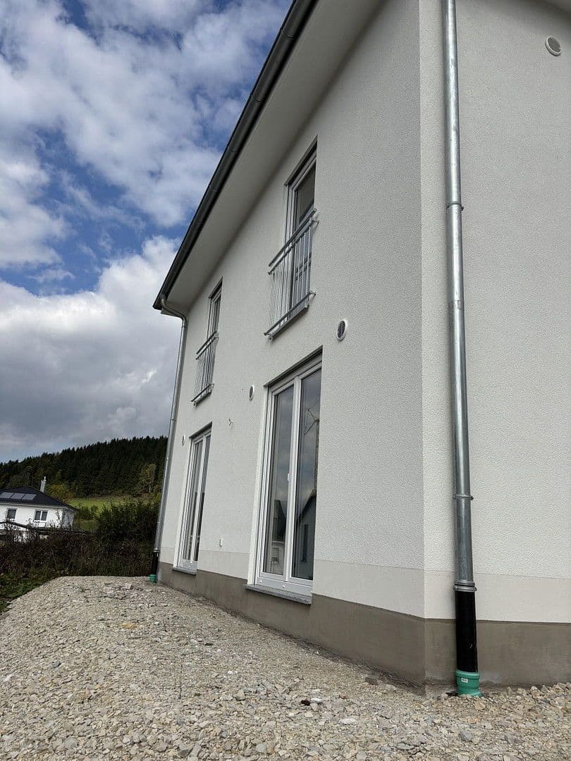 Predaj domu 124 m², pozemek 459 m², Wehingen, Bádensko-Wurttembersko Predaj domu 124 m², pozemek 459 m², Wehingen, Bádensko-Wurttembersko