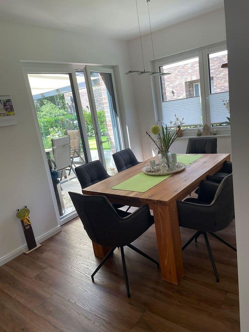 Predaj domu 135 m², pozemek 1.043 m², Buchholz in der Nordheide, Dolné Sasko Predaj domu 135 m², pozemek 1.043 m², Buchholz in der Nordheide, Dolné Sasko