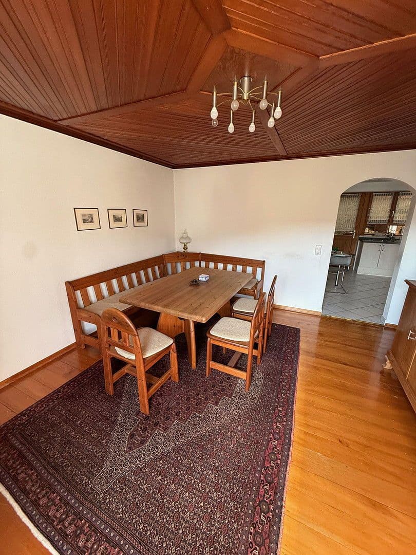 Predaj domu 250 m², pozemek 928 m², Sessgasse 22, Bühlertal, Bádensko-Wurttembersko Predaj domu 250 m², pozemek 928 m², Sessgasse 22, Bühlertal, Bádensko-Wurttembersko