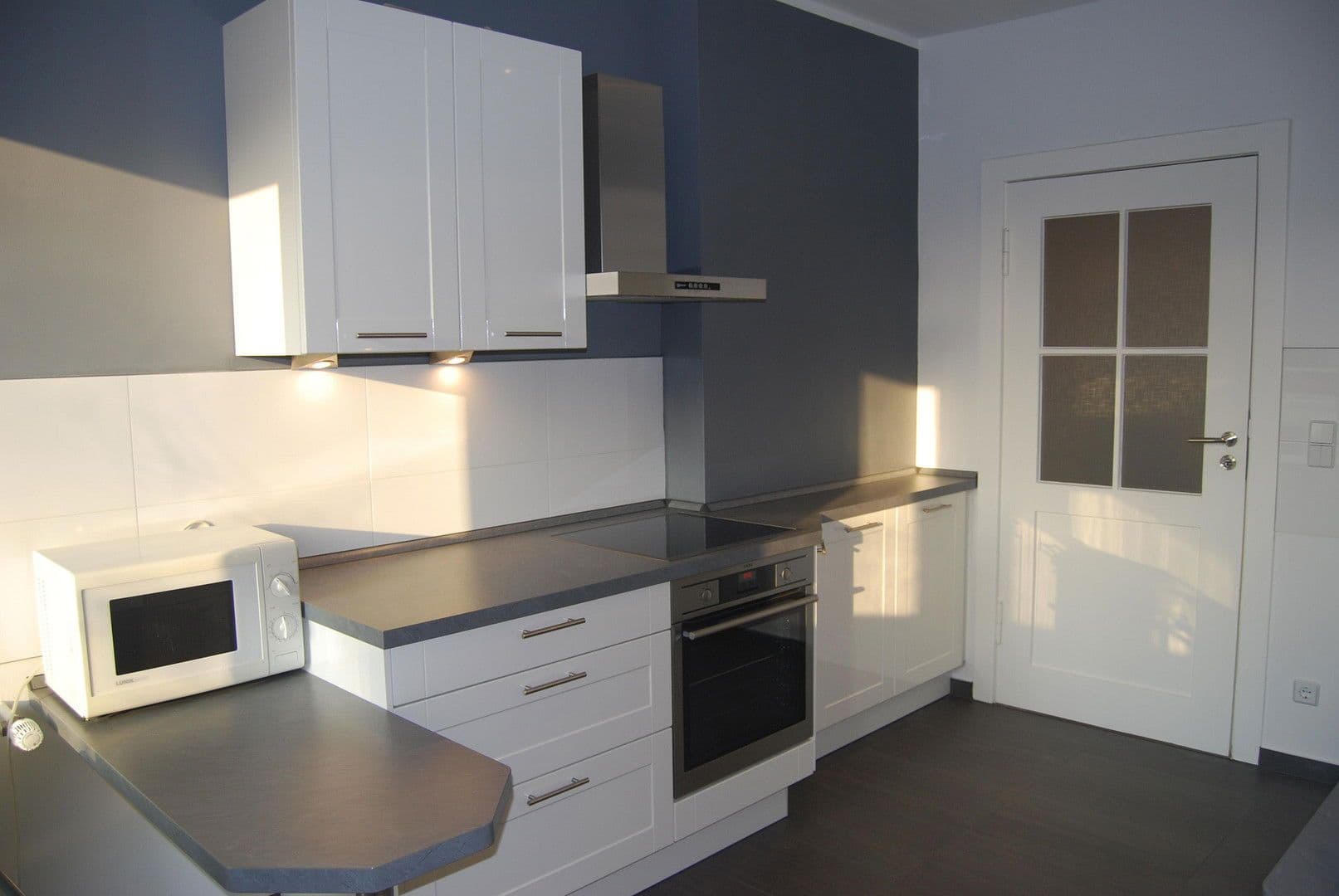 Predaj bytu 3-izbový 94 m², Berlin, Berlín Predaj bytu 3-izbový 94 m², Berlin, Berlín