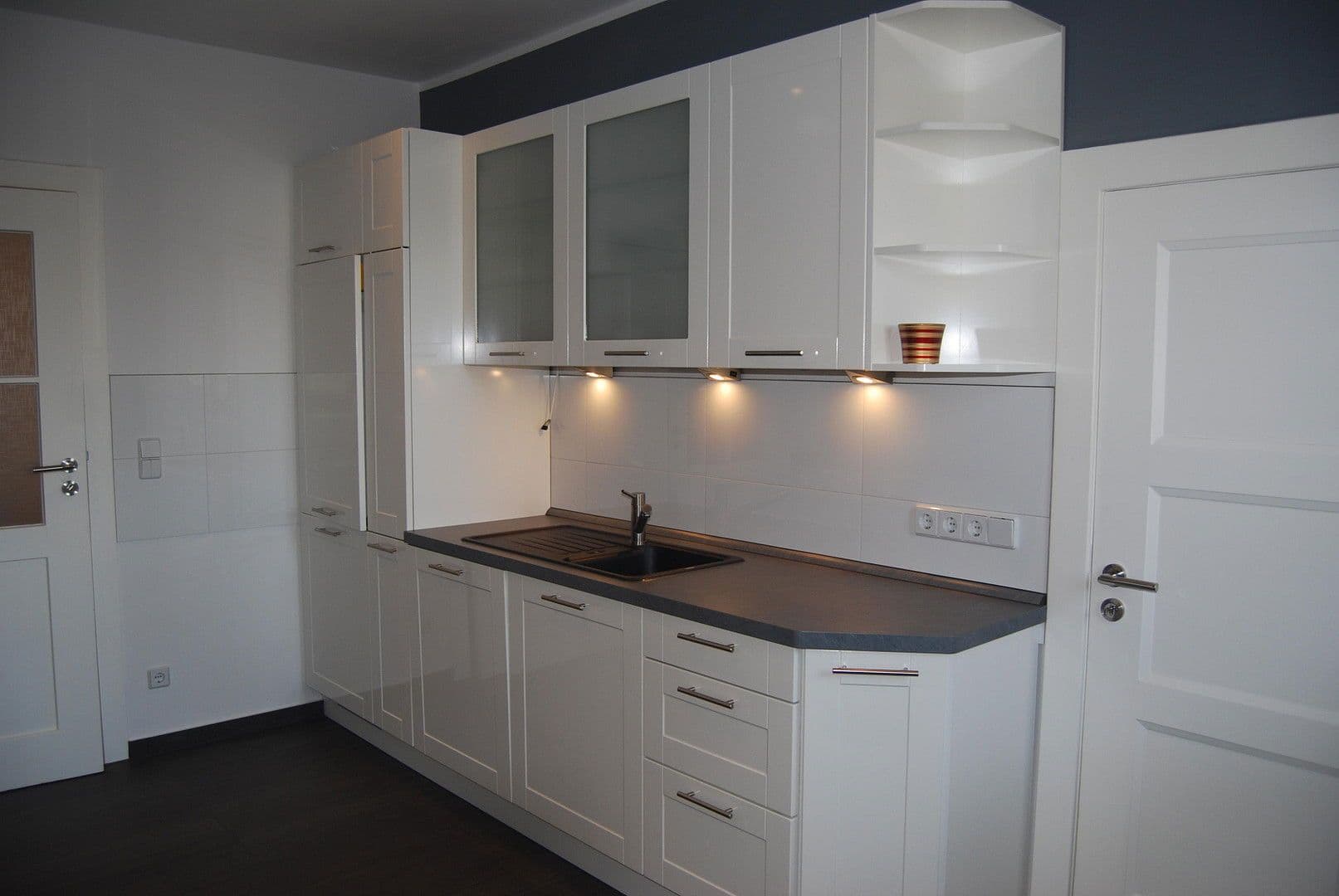 Predaj bytu 3-izbový 94 m², Berlin, Berlín Predaj bytu 3-izbový 94 m², Berlin, Berlín