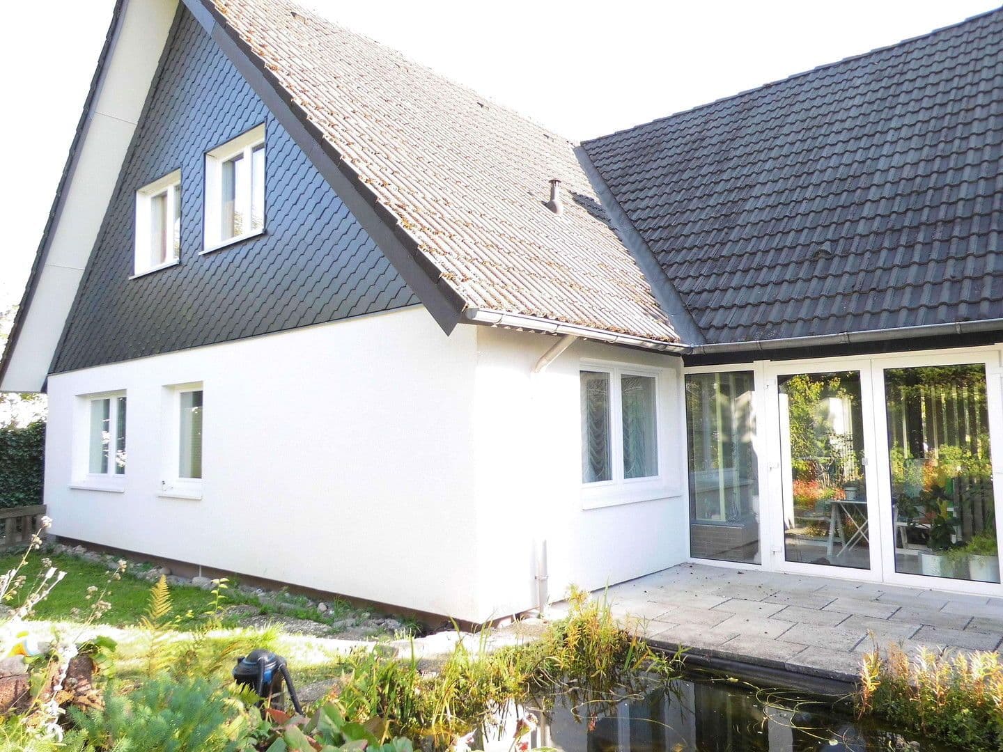 Predaj domu 220 m², pozemek 1.098 m², Stockelsdorf, Šlezvicko-Holštajnsko Predaj domu 220 m², pozemek 1.098 m², Stockelsdorf, Šlezvicko-Holštajnsko