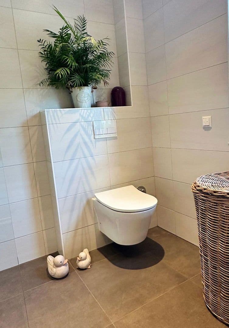 Predaj bytu 3-izbový 129 m², Schwerin (Krebsförden), Meklenbursko-Predpomoransko Predaj bytu 3-izbový 129 m², Schwerin (Krebsförden), Meklenbursko-Predpomoransko