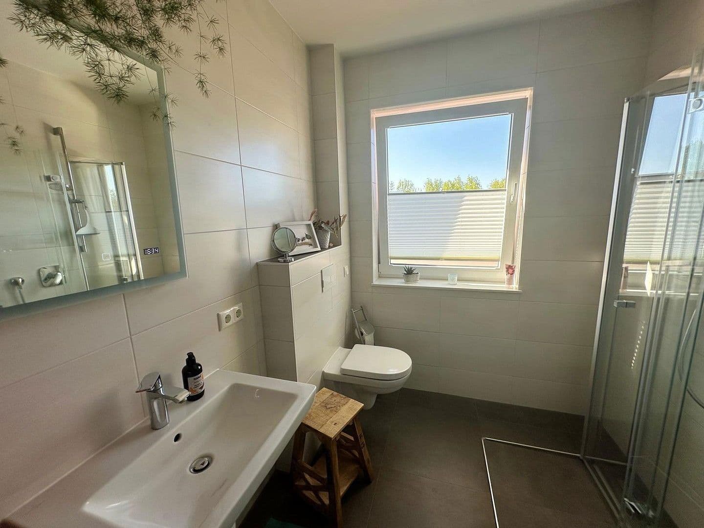 Predaj bytu 3-izbový 129 m², Schwerin (Krebsförden), Meklenbursko-Predpomoransko Predaj bytu 3-izbový 129 m², Schwerin (Krebsförden), Meklenbursko-Predpomoransko