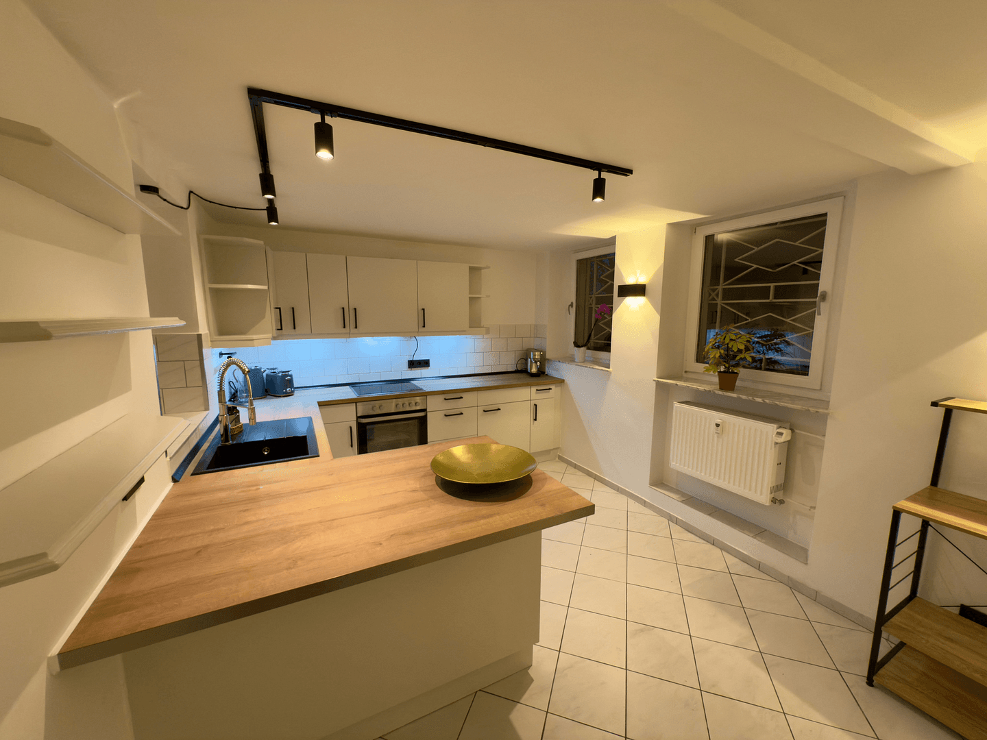 Prenájom bytu 2-izbový 75 m², Kahl am Main, Bavorsko Prenájom bytu 2-izbový 75 m², Kahl am Main, Bavorsko