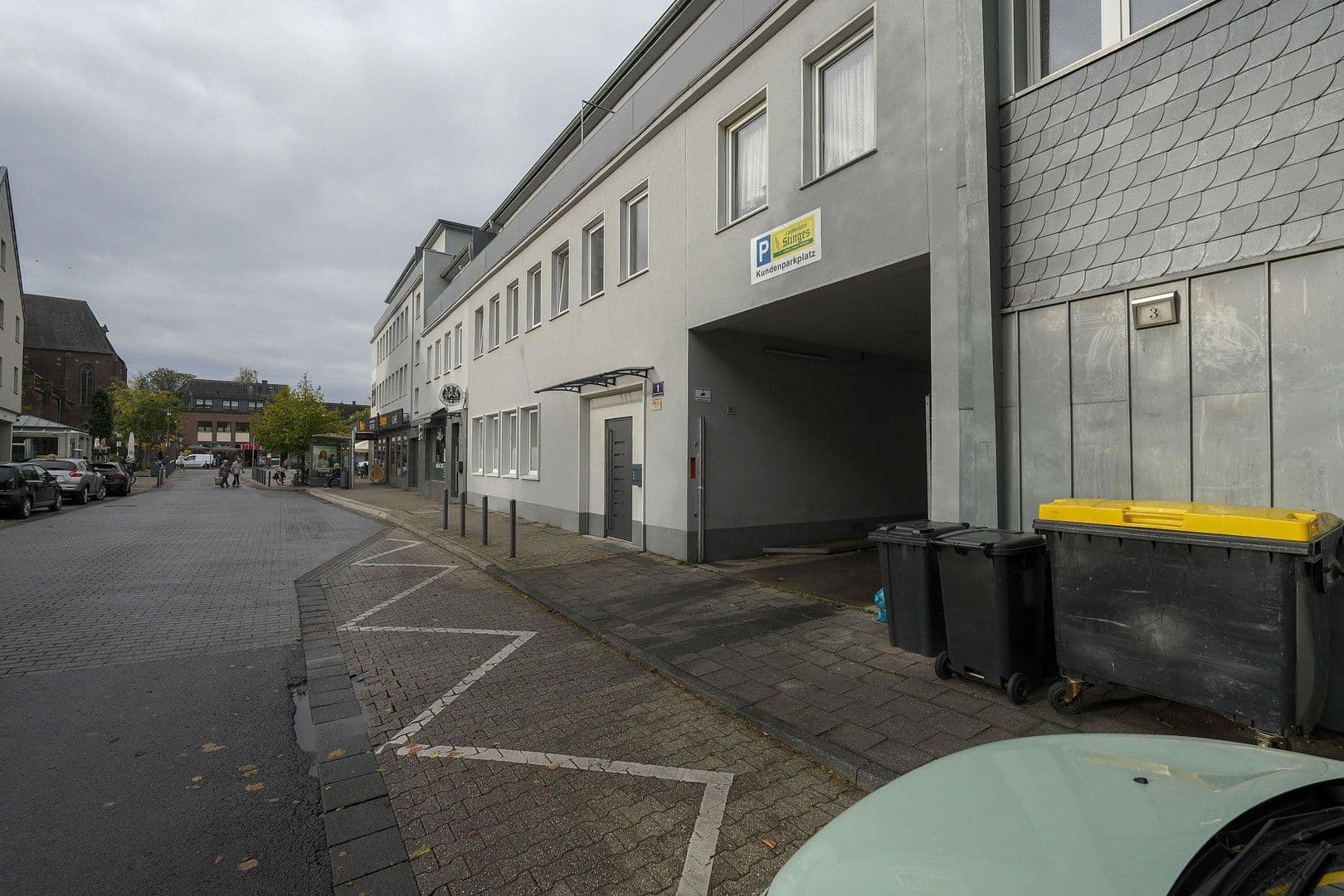 Predaj domu 1.780 m², pozemek 1.162 m², Konstantinplatz.5, Nordrhein-Westfalen - Mönchengladbach, Severné Porýnie - Westfálsko Predaj domu 1.780 m², pozemek 1.162 m², Konstantinplatz.5, Nordrhein-Westfalen - Mönchengladbach, Severné Porýnie - Westfálsko